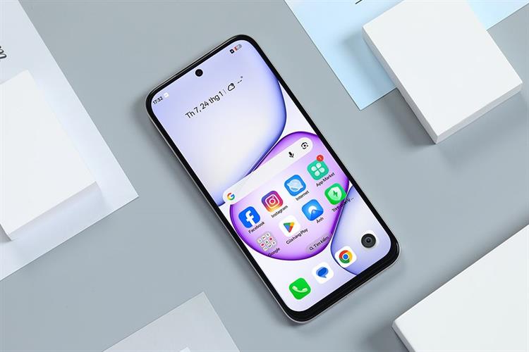 Điện thoại realme C100 4G 6GB/128GB Màu Trắng