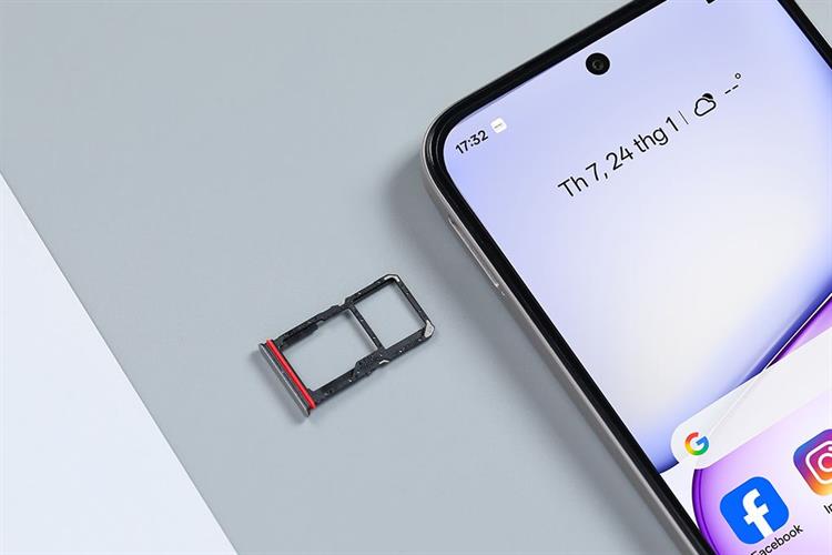 Điện thoại realme C100 4G 8GB/128GB Màu Trắng