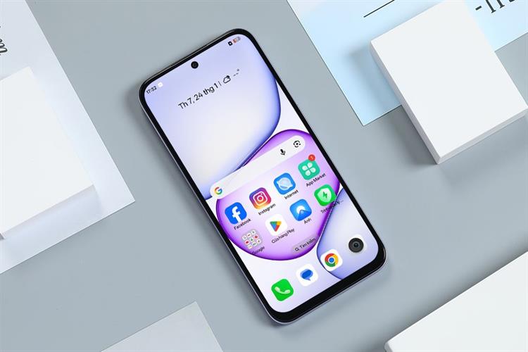 Điện thoại realme C100 4G 8GB/256GB Màu Tím