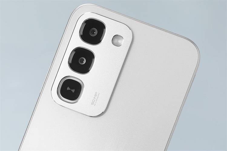 Điện thoại realme C100 4G 8GB/256GB Màu Trắng