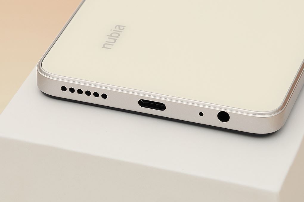 Điện thoại Nubia A56 4GB/128GB Màu Vàng