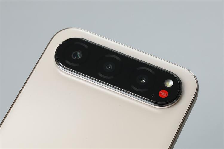Điện thoại Nubia Air 5G 8GB/256GB Màu Vàng