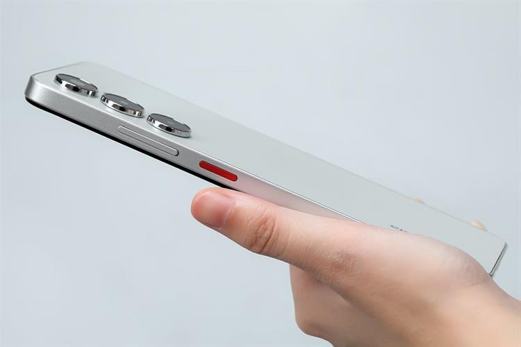 Điện thoại Nubia V80 Max 6GB/128GB Màu Bạc
