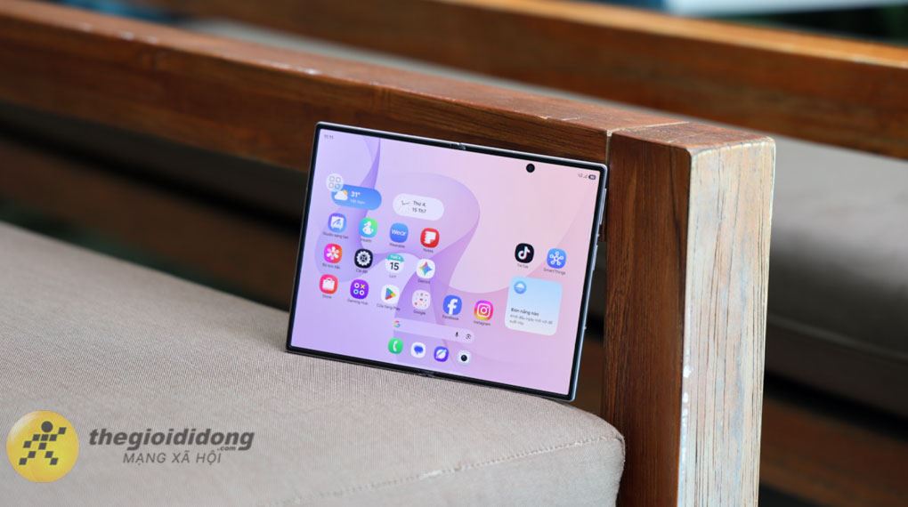 Viên pin 4800 mAh trên Samsung Galaxy Z Fold 8 512GB đồng hành thoải mái cùng bạn qua một ngày làm việc tác vụ hỗn hợp Viên pin 4800 mAh trên Samsung Galaxy Z Fold 8 512GB đồng hành thoải mái cùng bạn qua một ngày làm việc tác vụ hỗn hợp