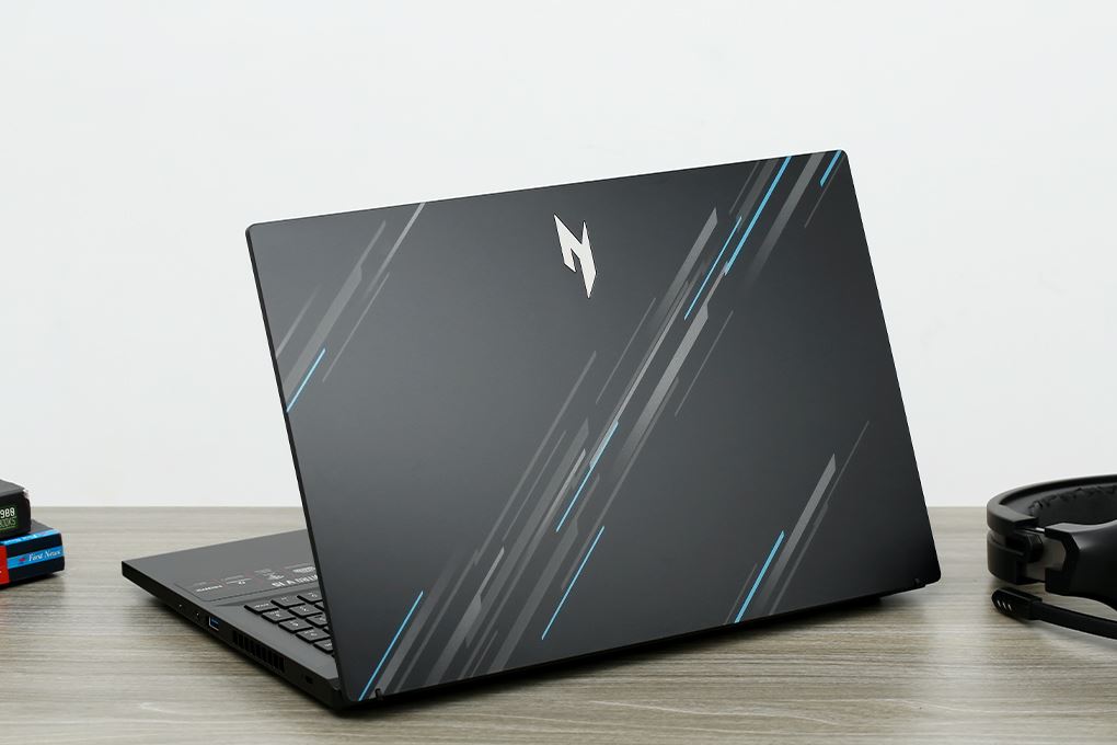 Laptop Acer Gaming Nitro V ANV15 51 55CA - NH.QN8SV.004 (i5 13420H, 16GB, 512GB, RTX 4050 6GB, Full HD 144Hz, Win11) Màu Đen