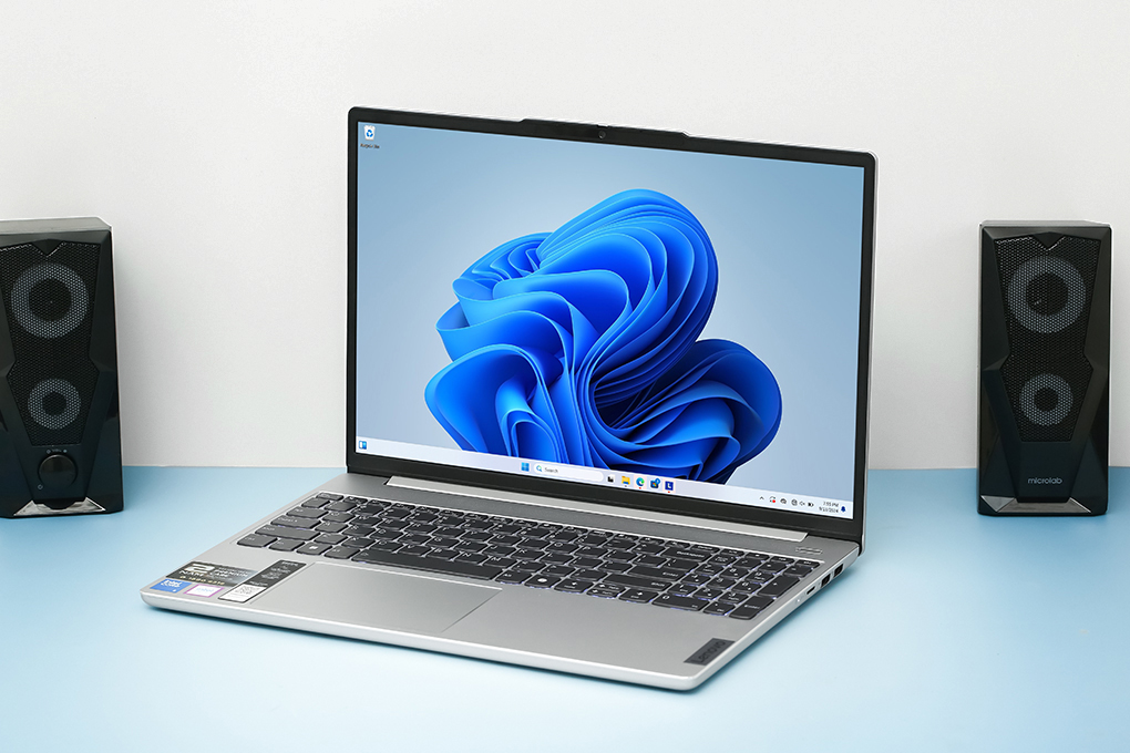 Laptop Lenovo Ideapad Slim 5 15IRU9 - 83D0000EVN (Core 5 120U, 16GB, 512GB, WUXGA, Win11) Màu Xám