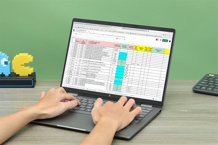 Laptop HP Envy x360 14 fa0045AU R7 8840HS/32GB/1TB/Win11 (A19BMPA) Màu Bạc