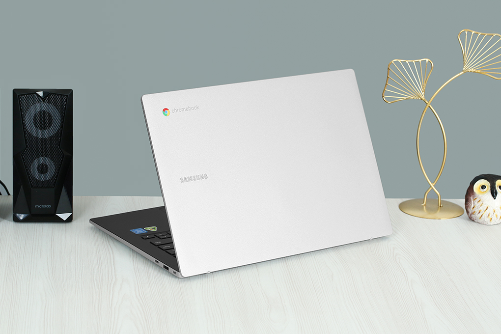 Laptop Samsung XE340XDA-KA1VN (N4500, 4GB, 32GB, HD, ChromeOS) - 14