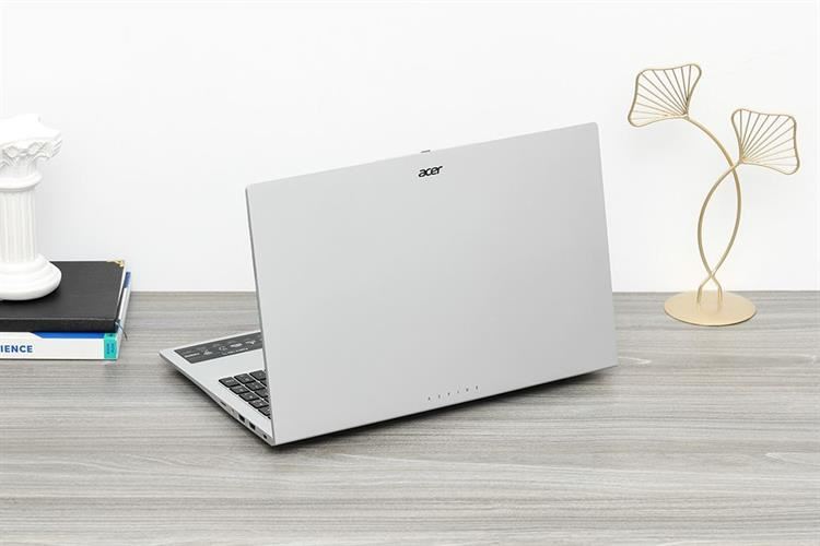 Laptop Acer Aspire Lite 15 AL15 41P R3U5 - NX.J53SV.001 (R7 5700U, 16GB, 512GB, Full HD, Win11) Màu Bạc