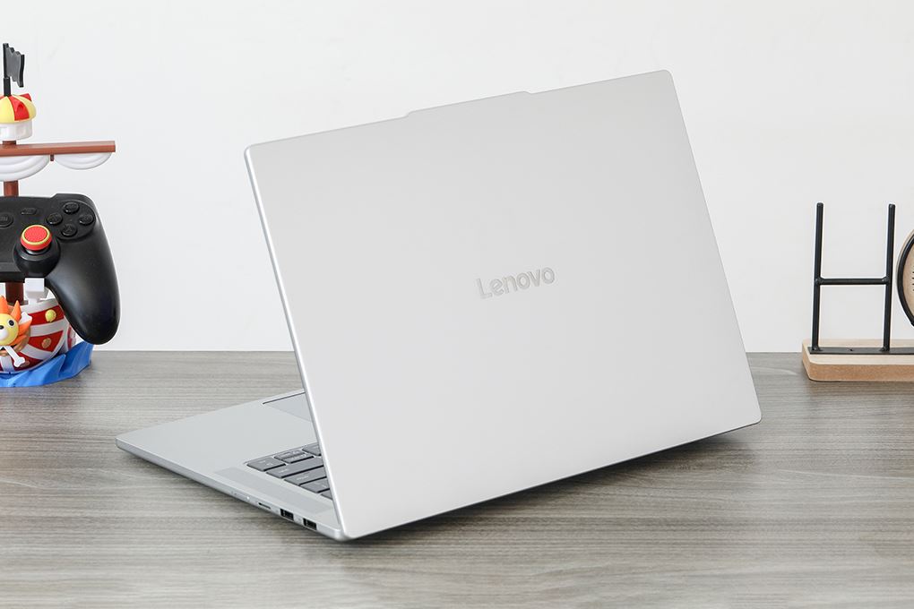 Laptop Lenovo IdeaPad Slim 5 OLED 15ARP10 - 83J3002SVN (R7 7735HS, 32GB, 512GB, WQXGA OLED 165Hz, Win11) - 14