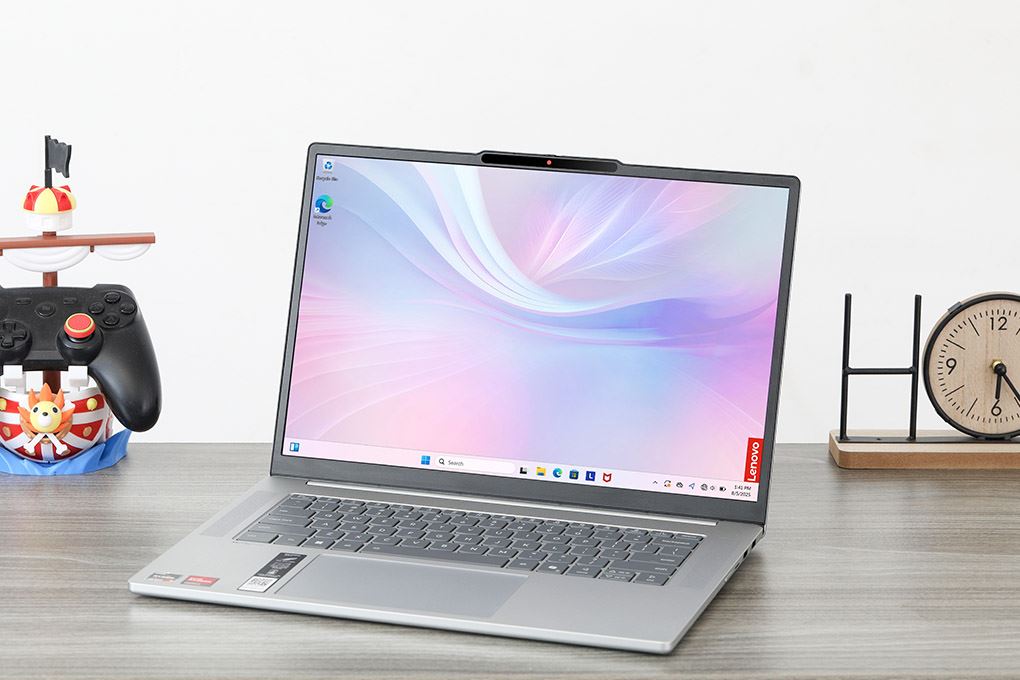 Laptop Lenovo IdeaPad Slim 5 OLED 15ARP10 - 83J3002SVN (R7 7735HS, 32GB, 512GB, WQXGA OLED 165Hz, Win11) - 15