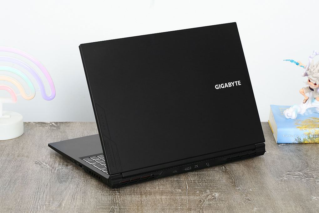 Laptop GIGABYTE Gaming G6 KF RC56 - 9RC56KF0HJIIXIVN000 (i7 13620H, 16GB, 512GB, RTX 4060 8GB, WUXGA 165Hz, Win11) Màu Đen