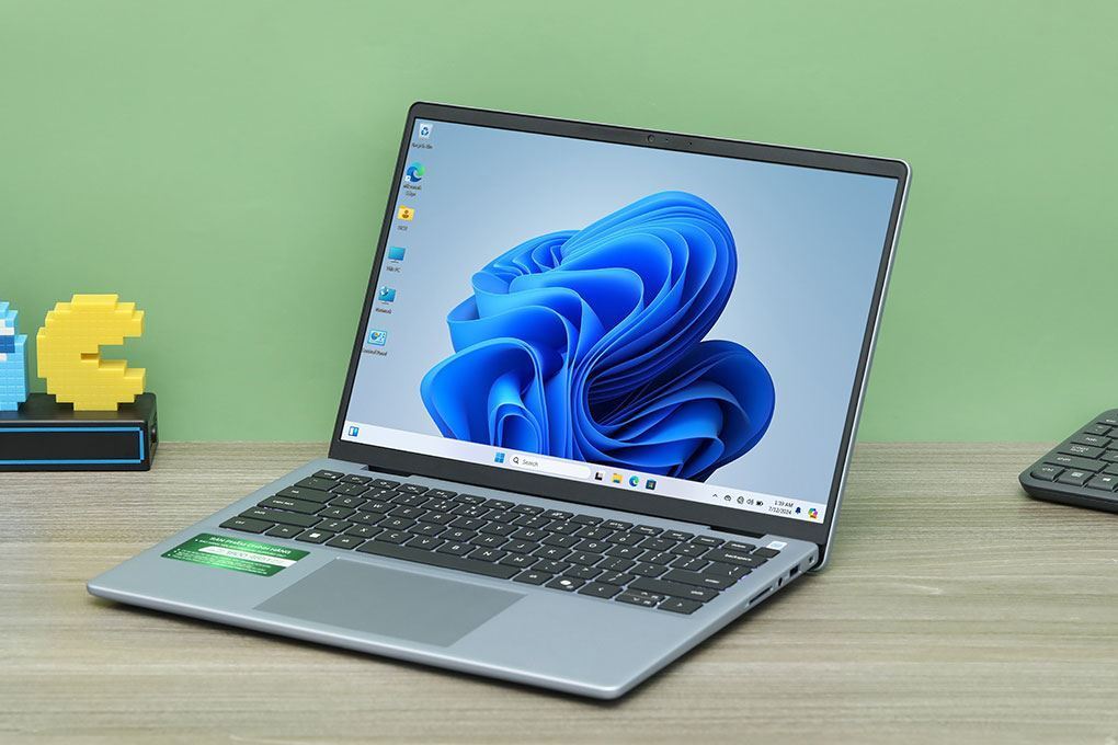 Laptop Dell Inspiron 14 5440 - N5440-C5U165W11IBD2 (Core 5 120U, 16GB, 512GB, MX570A 2GB, 2.2K, OfficeHS, Win11) Màu Xanh Dương