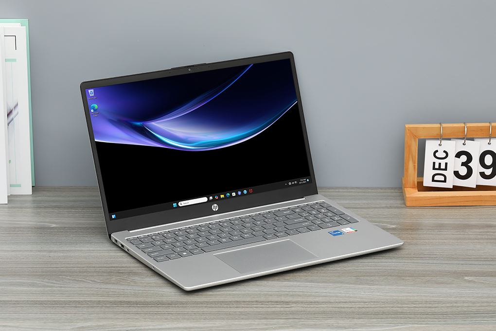 Laptop HP 15 fd0235TU - 9Q970PA (i5 1334U, 16GB, 512GB, Full HD, Win11) Màu Bạc