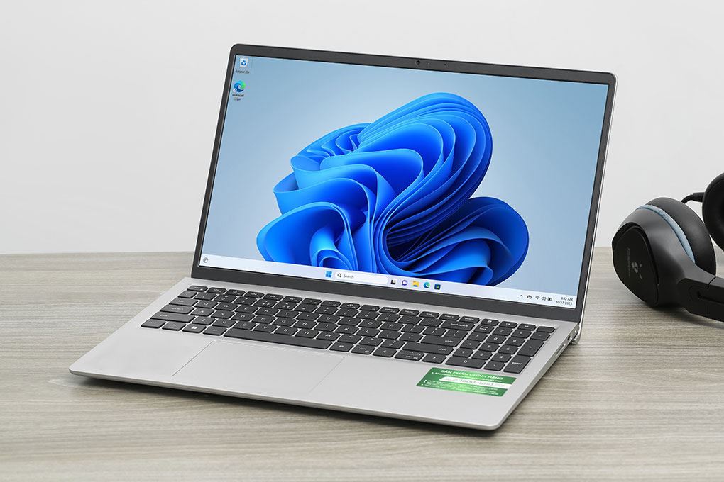Laptop Dell Inspiron 15 3530 - 71070372 (i5 1334U, 16GB, 512GB, Full HD 120Hz, OfficeH24+365, Win11) Màu Bạc