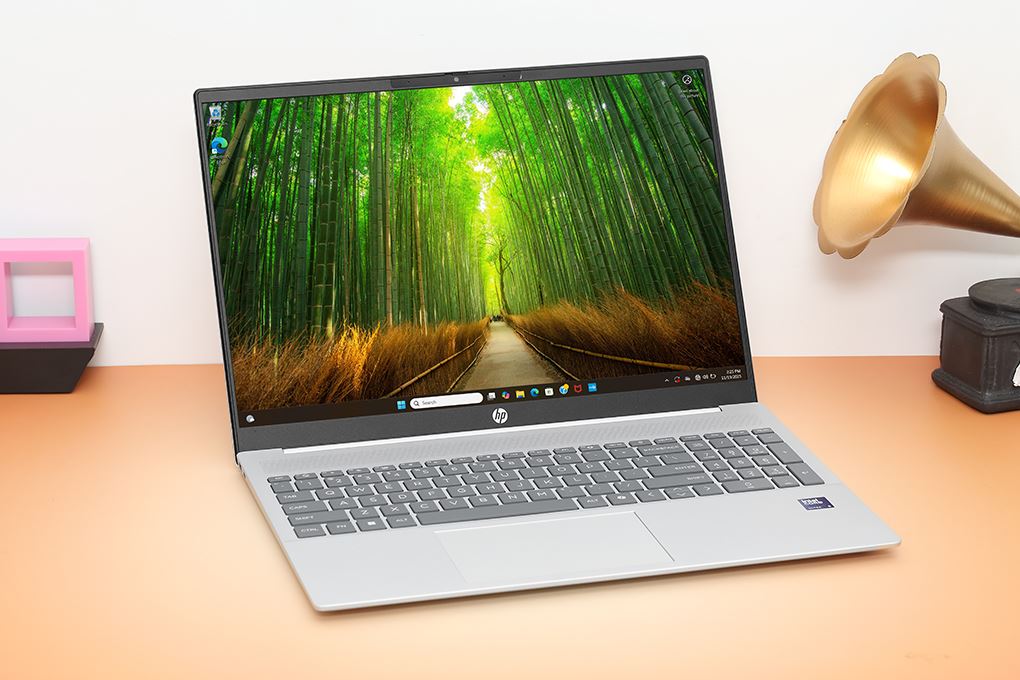 Laptop HP OmniBook 5 AI 16 af1046TU - BZ7Q8PA (Ultra 5 225U, 16GB, 512GB, WUXGA, Cảm ứng, OfficeH24, Win11) Màu Bạc