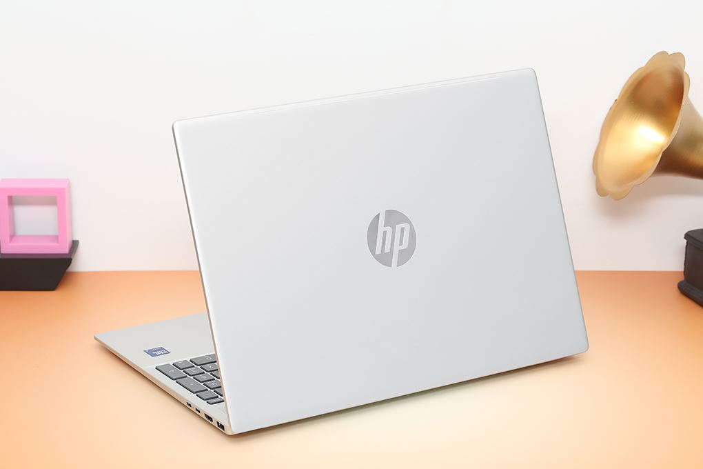 Laptop HP OmniBook 5 AI 16 af1048TU - BZ7Q9PA (Ultra 5 225U, 16GB, 512GB, WUXGA, OfficeH24, Win11) Màu Bạc