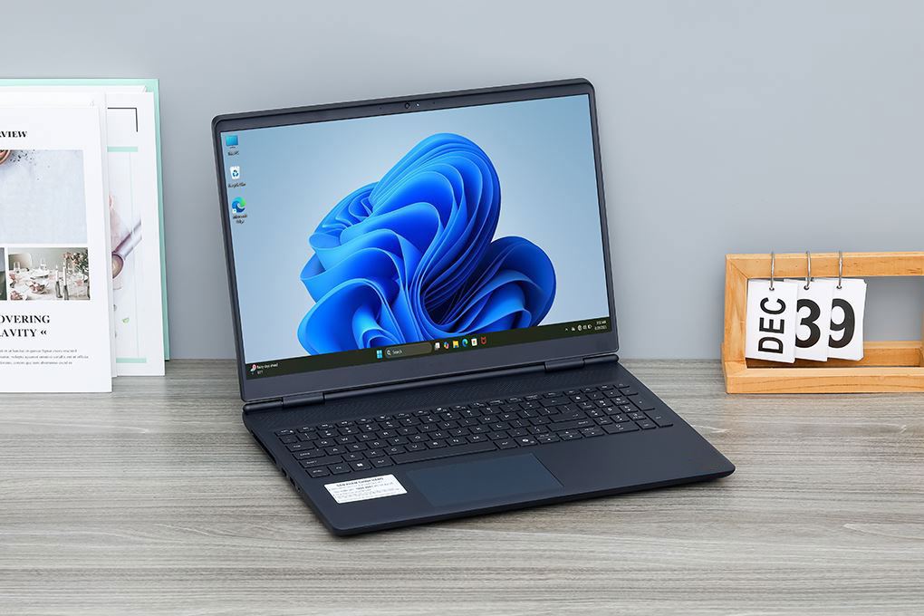Laptop Dell Gaming Alienware 16 Aurora AC16250 - 71072937 (Core 7 240H, 16GB, 1TB, RTX 5060 8GB, WQXGA 120Hz, OfficeH24+365, Win11) Màu Xanh Dương