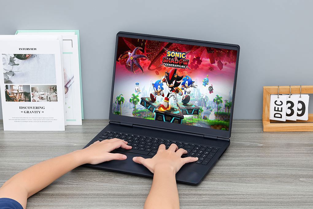 Laptop Dell Gaming Alienware 16 Aurora AC16250 - 71072937 (Core 7 240H, 16GB, 1TB, RTX 5060 8GB, WQXGA 120Hz, OfficeH24+365, Win11) Màu Xanh Dương