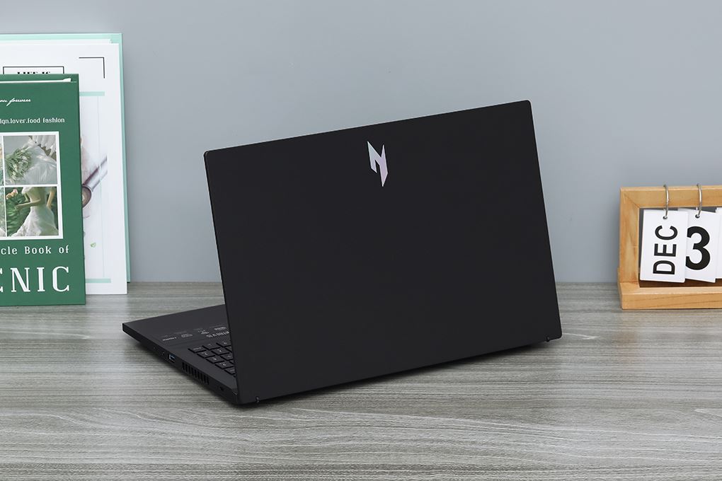 Laptop Acer Gaming Nitro ProPanel ANV15 41 R9M1 - NH.QPFSV.004 (R5 7535HS, 16GB, 512GB, RTX3050 6GB, Full HD 180Hz, Win11) - 13