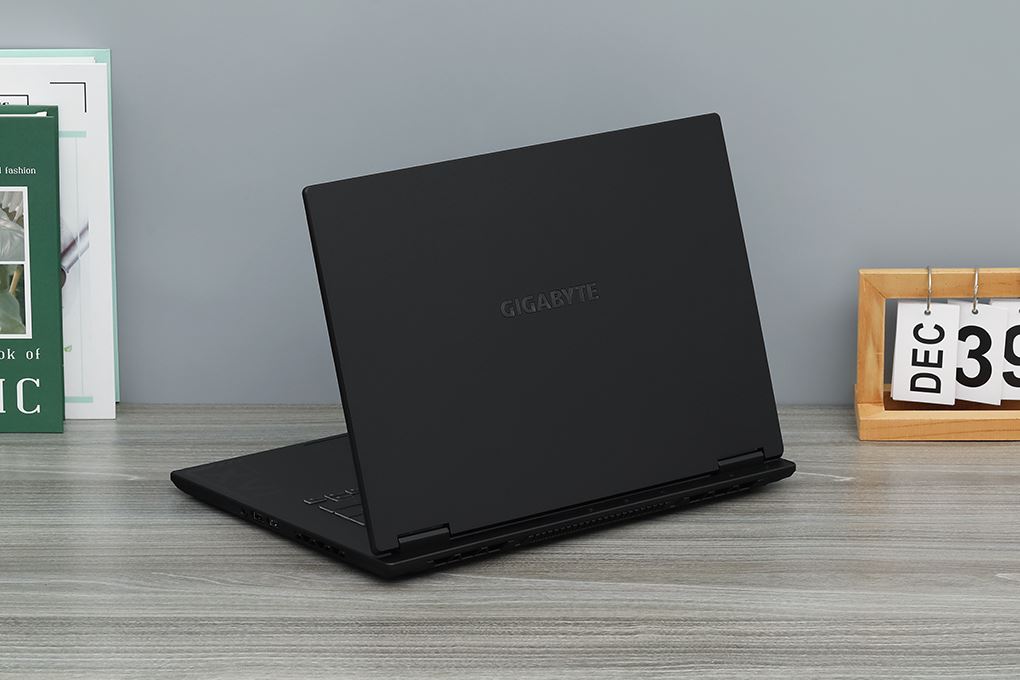 Laptop GIGABYTE Gaming A16 GA6H - GAMING-A16-CTHH3VN893SH (i5 13420H, 16GB, 512GB, RTX5050 8GB, WUXGA 165Hz, Win11) Màu Xám