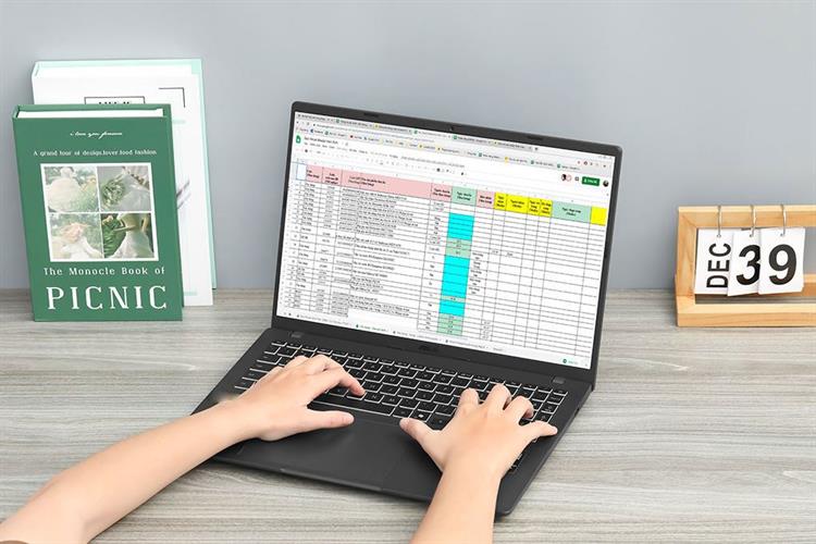 Laptop Asus Gaming V16 V3607VU - RP343W (Core 5 210H, 16GB, 512GB, RTX 4050 6GB, WUXGA 144Hz, Win11) Màu Đen