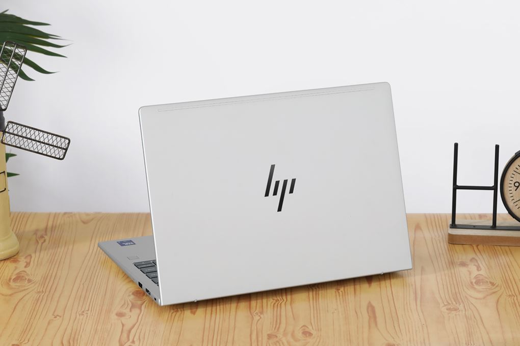 Laptop HP EliteBook 6 G1i 13 - BQ9L8PT (Ultra 5 225U, 16GB, 512GB, WUXGA, Win11) Màu Bạc