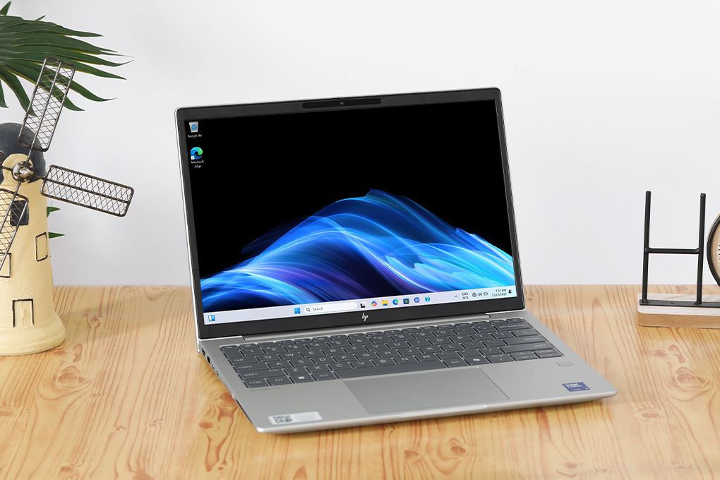 Laptop HP EliteBook 6 G1i 13 - BQ9L8PT (Ultra 5 225U, 16GB, 512GB, WUXGA, Win11) Màu Bạc
