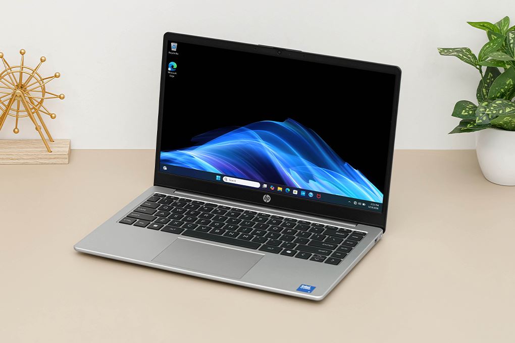 Laptop HP 240R G10 - C3RU7AT (Core 5 120U, 16GB, 512GB, Full HD, Win11) Màu Bạc