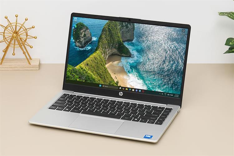 Laptop HP 240R G10 - C3RU6AT (Core 3 100U, 8GB, 512GB, Full HD, Win11) Màu Bạc