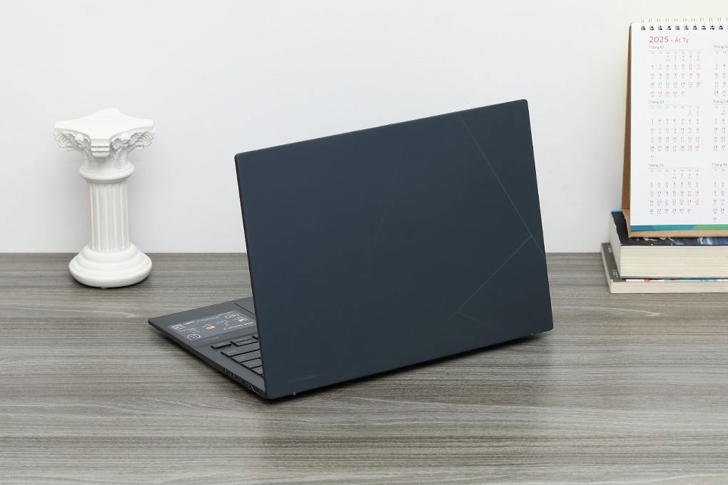 Laptop Asus Zenbook 14 UX3405CA - ST648W (Ultra 9 285H, 32GB, 1TB, 3K OLED 120Hz, Win11) Màu Xanh Dương