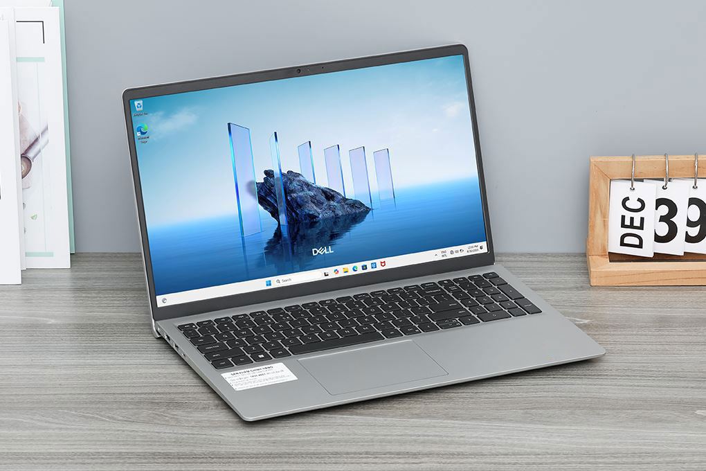 Laptop Dell 15 DC15250 - DC15250-i7U161W11SLU-27 (i7 1355U, 16GB, 1TB, Full HD 120Hz, OfficeHS24+365, Win11) Màu Bạc