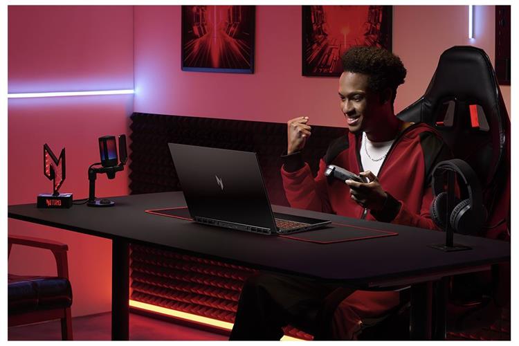 Laptop Acer Nitro ProPanel ANV16-72-782F - NH.QUPSV.001 (Core 7 240H, 16GB, 512GB, RTX 5050 8GB, Full HD+ 180 Hz, Win11) Màu Đen