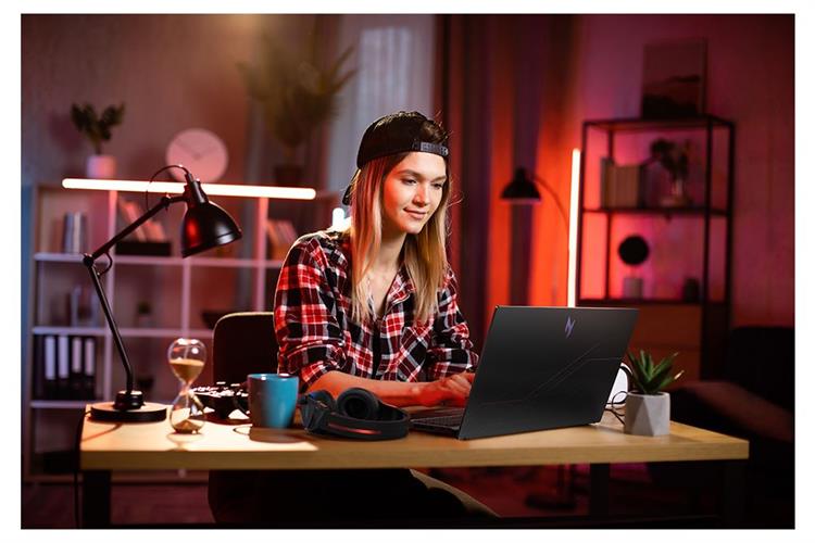 Laptop Acer Gaming Nitro ProPanel ANV15-52-78MD - NH.QZ9SV.007 (Core 7 240H, 16GB, 512GB, RTX 5050 8GB, Full HD 180Hz, Win11) Màu Đen