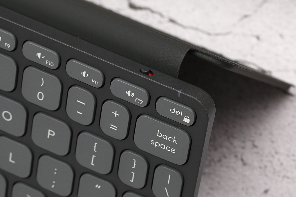 Bàn Phím Bluetooth Logitech Keys-To-Go 2 Màu Đen