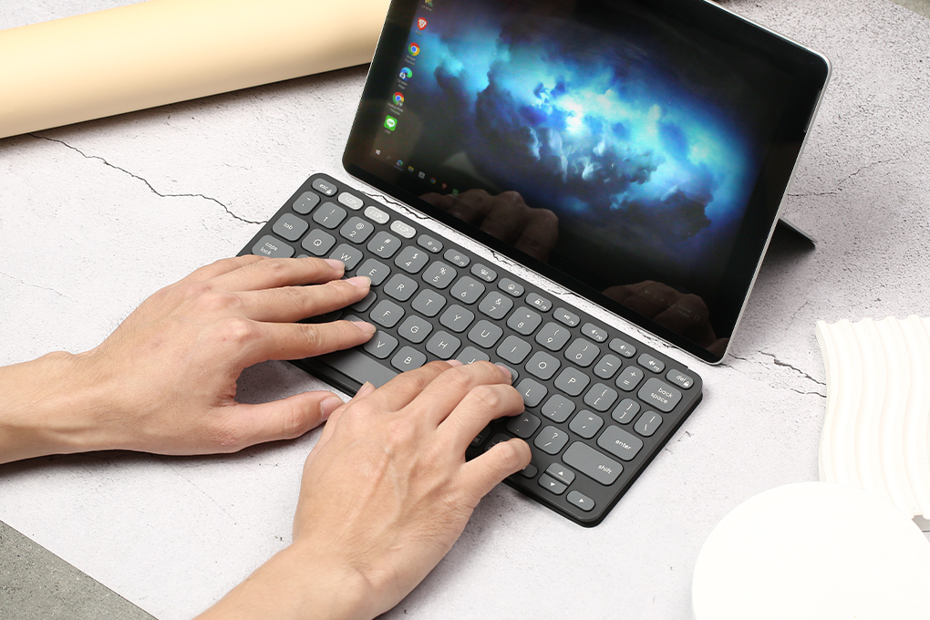 Bàn Phím Bluetooth Logitech Keys-To-Go 2 Màu Đen