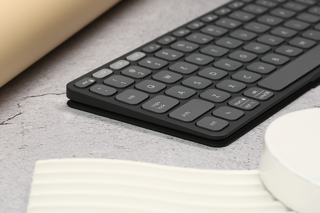 Bàn Phím Bluetooth Logitech Keys-To-Go 2 Màu Đen
