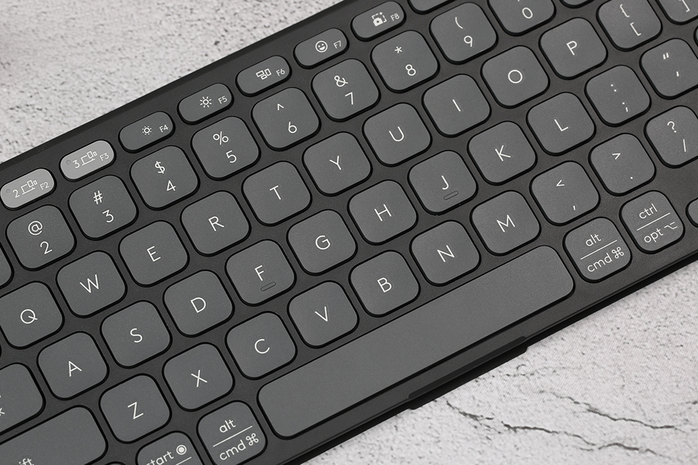 Bàn Phím Bluetooth Logitech Keys-To-Go 2 Màu Đen