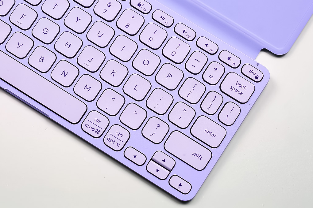 Bàn Phím Bluetooth Logitech Keys-To-Go 2 Màu Tím nhạt