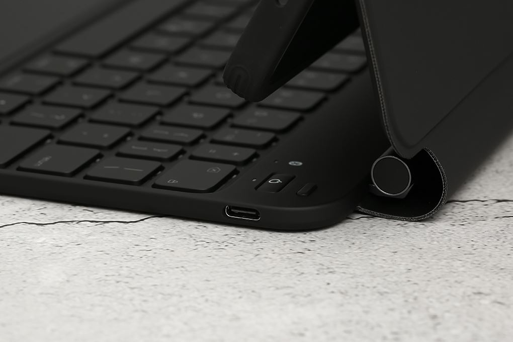 Bao Da Kèm Bàn Phím iPad ESR Magnetic Rebound 360 Air 11 2024 Màu Đen