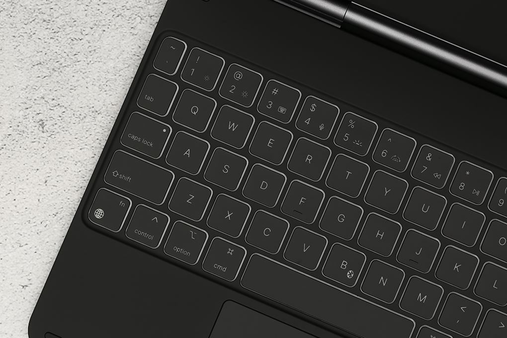Bao Da Kèm Bàn Phím iPad ESR Magnetic Rebound 360 Air 11 2024 Màu Đen