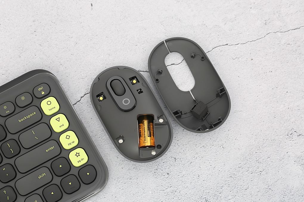 Bộ Bàn Phím Chuột Bluetooth Logitech Pop Icon Màu Đen
