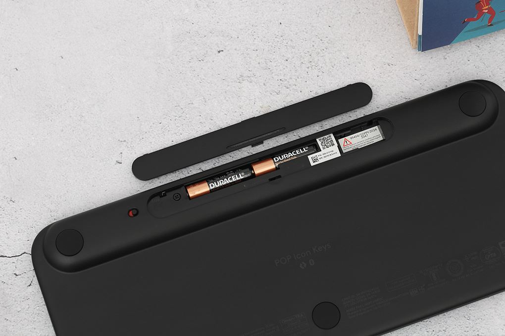 Bộ Bàn Phím Chuột Bluetooth Logitech Pop Icon Màu Đen