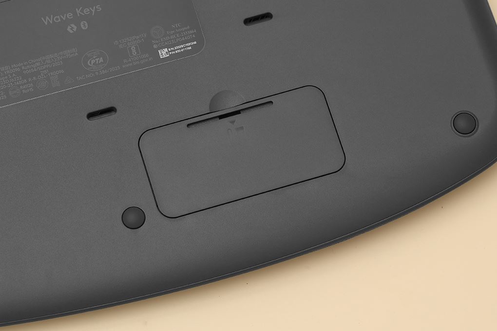 Bàn Phím Bluetooth Logitech Wave Keys Ergonomic Màu Đen