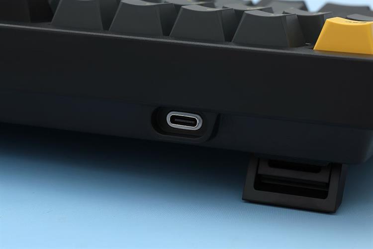 Bàn Phím Cơ Bluetooth Akko 5075B Plus Black & Gold Màu Đen