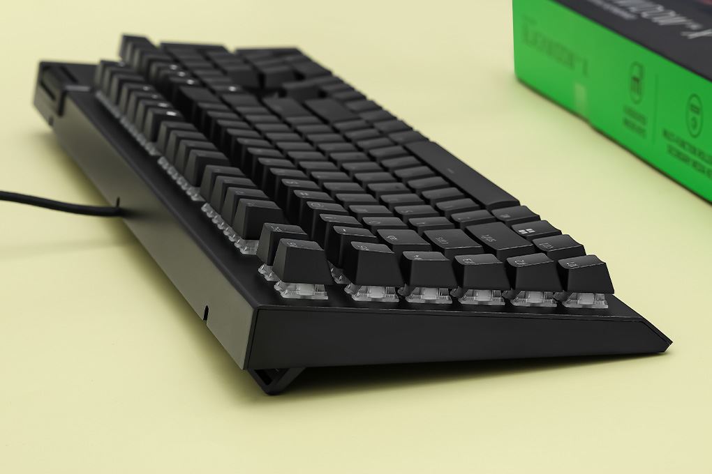 Bàn Phím Cơ Có Dây Gaming Razer BlackWidow V4 X Green Switch Màu Đen