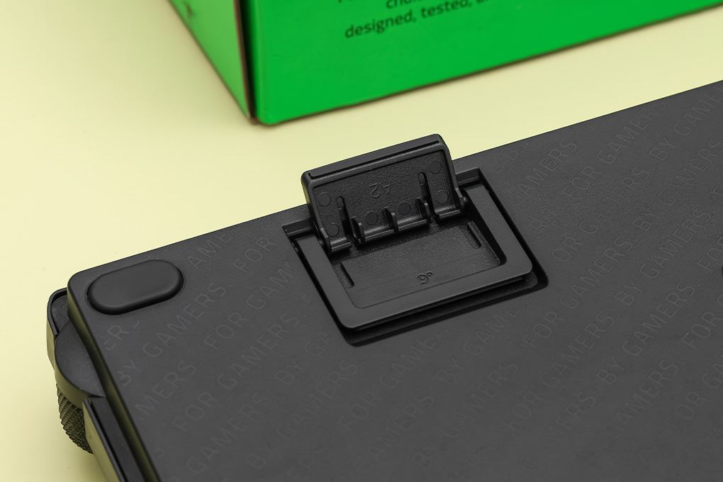 Bàn Phím Cơ Có Dây Gaming Razer Huntsman V3 Pro Tenkeyless Màu Đen