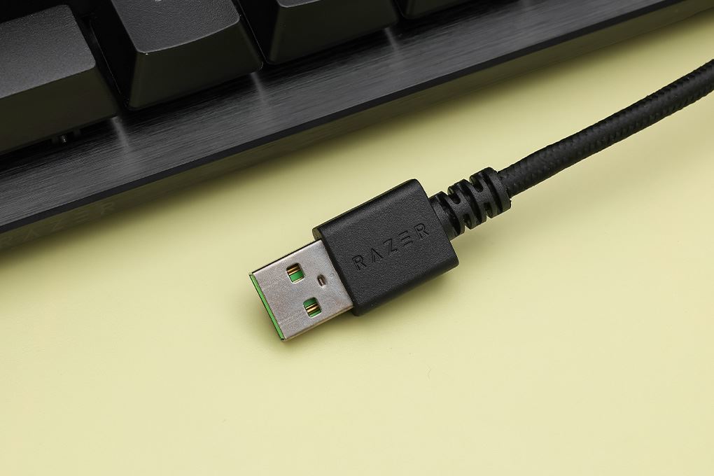 Bàn Phím Cơ Có Dây Gaming Razer Huntsman V3 Pro Tenkeyless Màu Đen
