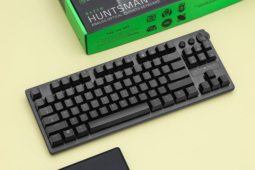 Bàn Phím Cơ Có Dây Gaming Razer Huntsman V3 Pro Tenkeyless Màu Đen
