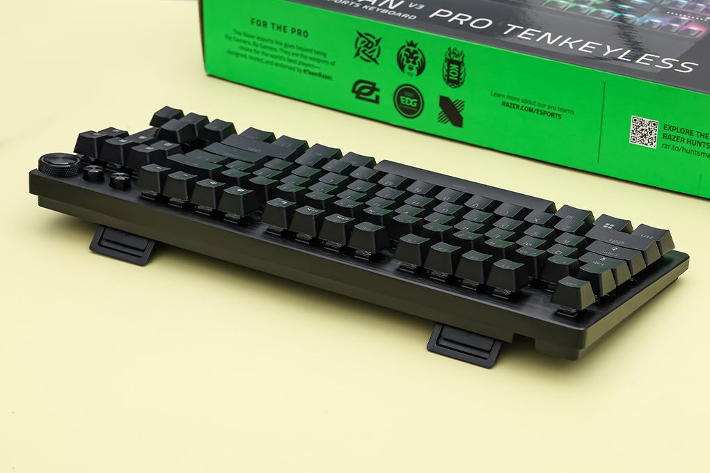 Bàn Phím Cơ Có Dây Gaming Razer Huntsman V3 Pro Tenkeyless Màu Đen